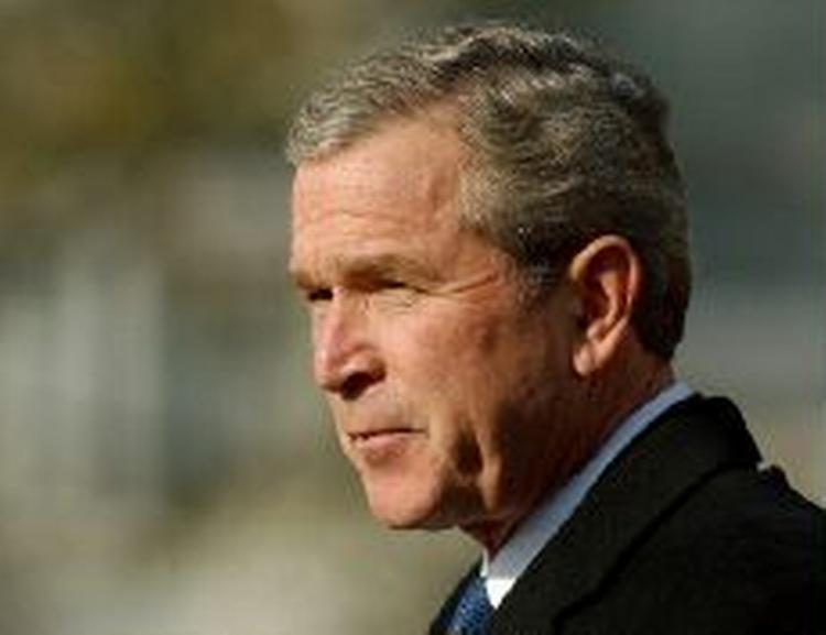 Den amerikanske præsident Bush er kommet under pres, efter at chefen for de amerikanske våbeninspektører i Irak sagde sit job op i fredags. - Foto: AP 