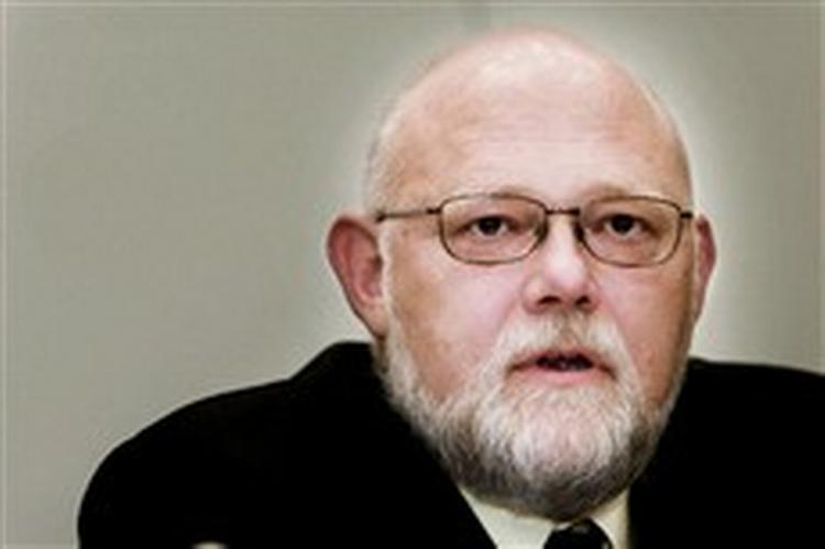 »Hvad skal vi med fjender, når vi har sådan nogle venner i FOA«, siger SiD-formand Poul Erik Skov Christensen. - Foto: Claus Lunde 