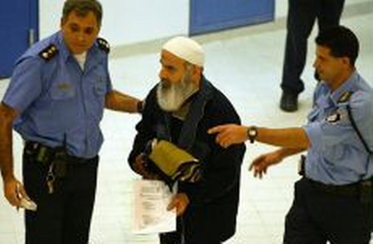 Hizbollah-præsten sheikh Obeid er blandt de fanger, der udveksles. - Foto: AP 