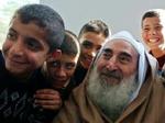 Den åndelige leder af Hamas Sheikh Ahmed Yassin mener at kidnapninger af israelere kan være med til at sætte tilfangetagne palæstinensere på fri fod. - Foto: AP 