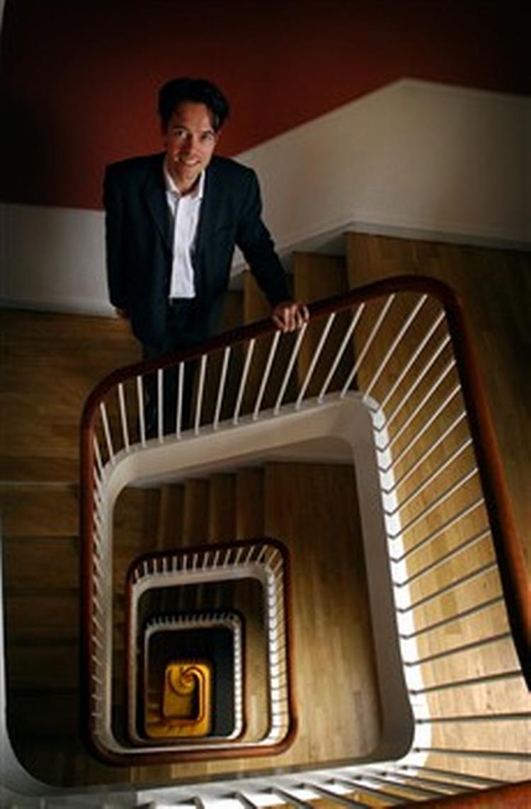 Hvis det politiske mål var at give unge familier mere fleksibel økonomi, havde skattelettelser været en bedre idé end afdragsfrie lån, mener professor Ulrik Rammeskow Bang-Pedersen.   Foto: Jens Dresling 
