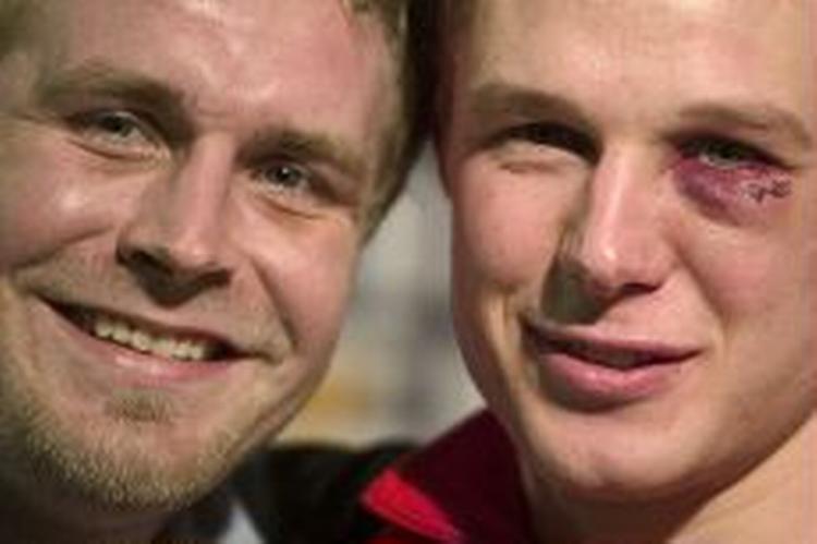 Michael V. Knudsen (th.) fik én på øjet mod Tyskland i semifinalen, til gengæld fik han på stjerneholdet i modsætning til Joachim Boldsen og de øvrige danske spillere. - Foto: Peter Hove Olesen 