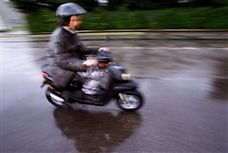 De gamle knallertkørekort kan ikke længere trykkes   og en bekendtgørelse om en ny type er ikke klar.   Foto: Claus Lunde 