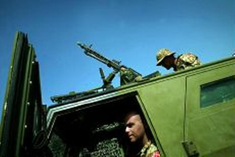 Når politikerne i de kommende år vil sende endnu flere danske soldater ud i internationale aktioner, så skal der bruges penge til ordentlig uddannelse og træning af soldaterne, siger dansk brigadegeneral. - Foto: Peter Hove Olesen 