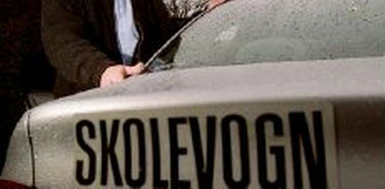 Deltagerne i TV 2-programmet skal gennem en række opgaver, før en dommerkomite med bl.a. en repræsentant fra Rådet for Større Færdselssikkerhed kårer landets værste bilist. Men programmet vækker undr 