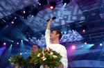 Tomas Thordarson vandt det danske Melodi Grand Prix 2004 med sin sang nr. 10, 'Sig det' løgn'. - Foto: Rasmus Baaner 