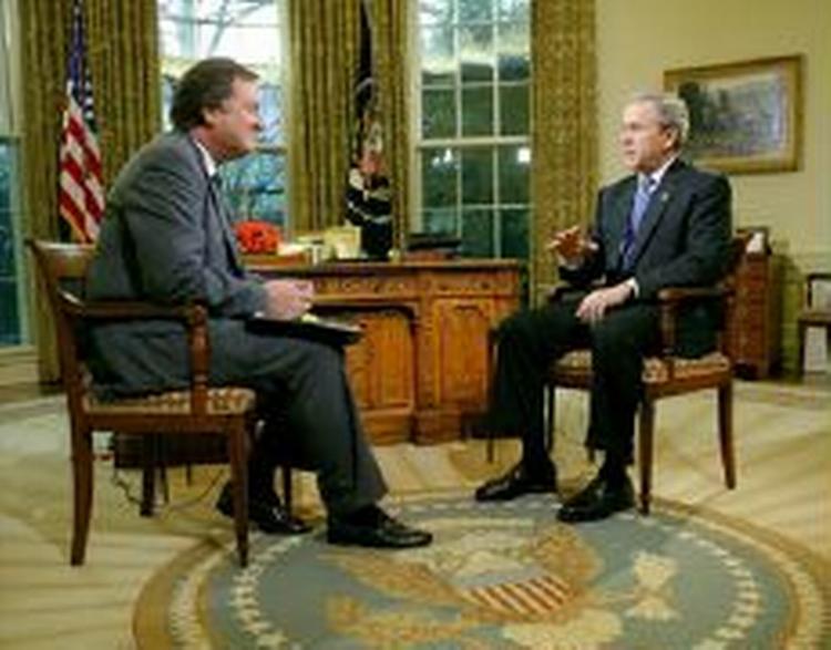 Bush blev interviewet af NBCs Tim Russert. - Foto: AP 