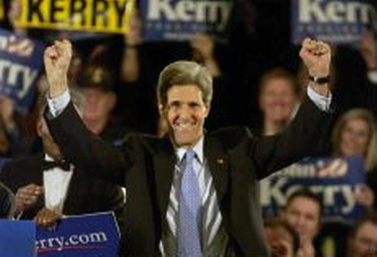 En sejrssikker John Kerry ved et vælgermøde i Richmond, Virginia, i lørdags. - Foto: AP 