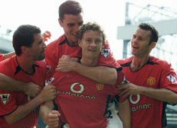 Solskjær (i midten) har været ude i fem måneder med en knæskade. - Foto: AP 