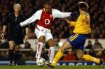 Thierry Henry fortsætter med at lave mål for Arsenal. - Foto: AP 