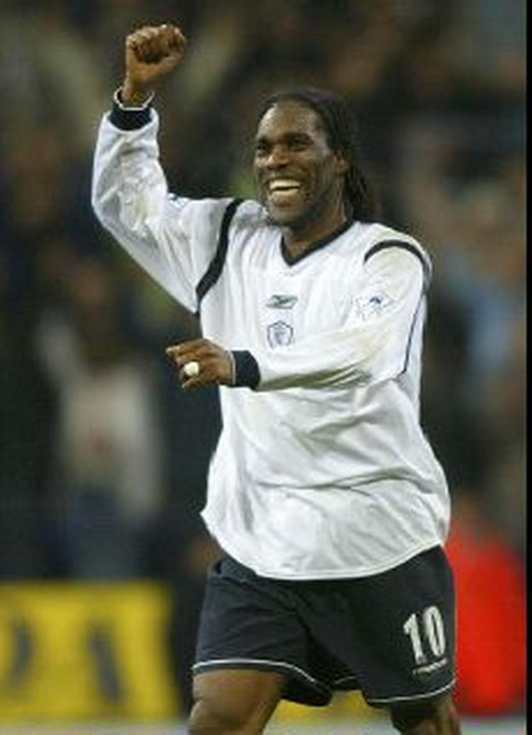 Okocha spiller til daglig i Bolton i Premier League. - Arkivfoto: AP 