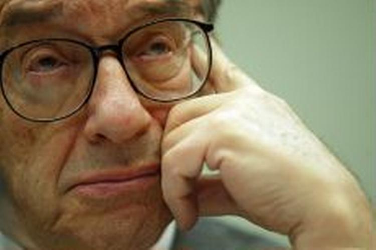 Selvom Alan Greenspan ikke umiddelbart ser tilfreds ud på billedet her, tror han alligevel på øget vækst i USA. - Foto: AP 