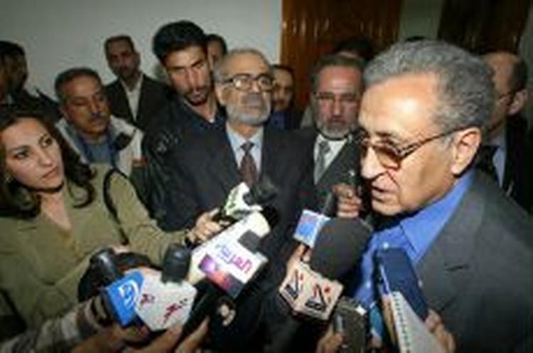 FN-gruppens leder Lakhdar Brahimi. - Foto: AP 