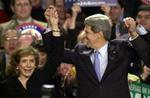 John Kerry holder hånd med sin kone Teresa. - Foto: AP 