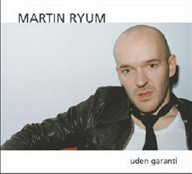 Vidunderligt. Martin Ryums debutpladeer sit helt eget univers, et åndedrag, man har lyst til at holde så længe som muligt. - PR-foto. 