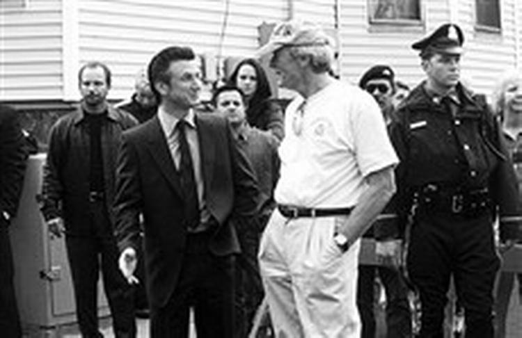 Clint Eastwoods film har blandt andet Sean Penn i en bærende rolle. - Foto: AP 