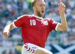 Dennis Rommendahl scorede i kampen mod Frankrig ved VM 2002. Nu ser det ud til at han også bliver klar til EM. - Foto: AP 