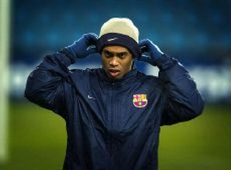 Barcelona trænede onsdag på Brøndby Stadion. Her Ronaldinho. - Foto: Jens Dresling 