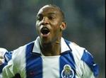 Benni McCarthy scorede begge Portos mål. - Foto: AP 