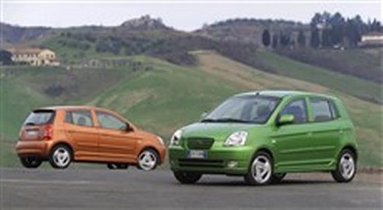 Kia Picanto fås udelukkende som femdørs. Den rammer ind i den del af markedet, som Suzuki Alto hidtil har siddet tungt på. Foto: Kia 
