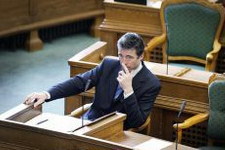 Anders Fogh har grund til at se bekymret ud. En ny meningsmåling spår igen tilbagegang for hans parti. Foto: Morten LangkildeA! 