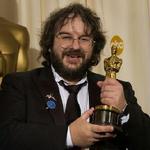 Instruktør Peter Jackson hentede statuetten for Årets bedste film. - Foto: AP 