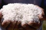 Den typiske dansker spiser dagligt mellem 8 og 12 gram salt. Fem gram er rigeligt. - Foto: Tine Harden 