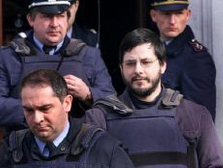 Marc Dutroux siger nu, at han forsøgte at beskytte de piger, som han er anklaget for at have voldtaget og dræbt. - Arkivfoto:AP 
