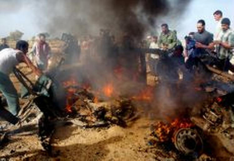 Israelske kamphelikoptere angreb i dag en bil med tre Hamasmedlemmer. - Foto: AP 