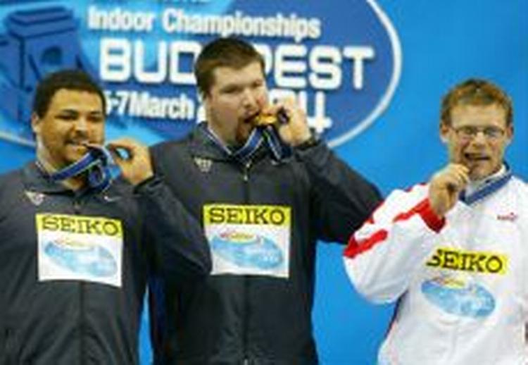 Jo, dene r ægte nok. - Joachim B. Olsen, til højre, fik bronze. - Foto: AP 