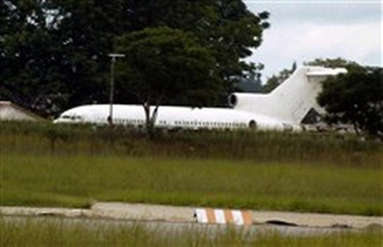 Det amerikanske indregistrerede fly, der havde 64 'blinde' - og bevæbnede - passagerer om bord. - Foto: AP 