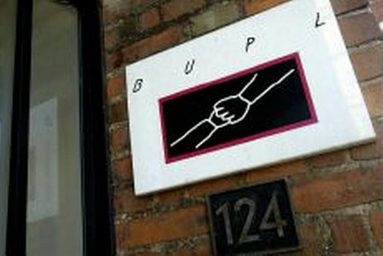 BUPL har længe haft et håndtryk som symbol. Nu er det slut med de gyldne af slagsen. - Foto: Thomas Borberg 