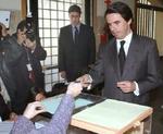 Afgående premierminister Jose Maria Aznar på valgstedet. - Foto: AP 