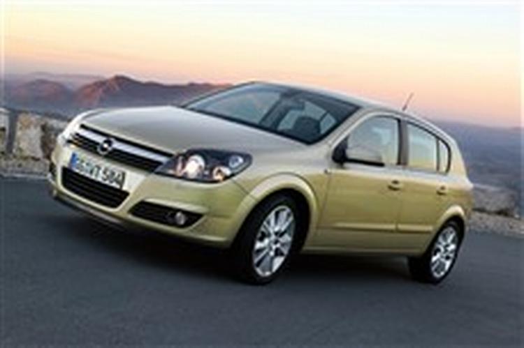 Den nye Opel Astra fås i første omgang udelukkende som femdørs. Senere på året kommer en stationcar og næste forår den tredørs model. Foto: Opel 