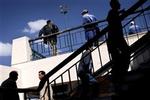 I havnen i Tanger fører en trappe op til udsigten over Gibraltarstrædet - med lidt fantasi kan man få øje på Spanien. Fra denne havn er adskillige islamiske ekstremister sejlet til Europa. - Foto: Peter Hove Olesen 