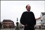Rusmiddelkonsulent og tidligere lærer Jesper Schwartz: 'Som forældre skal vi have at vide, hvad børnene laver'. - Foto: Lars Skaaning 