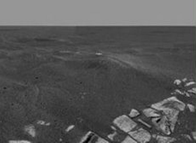 Opportunity har set dette billedudsnit af krateret hjem. - Foto: AP 