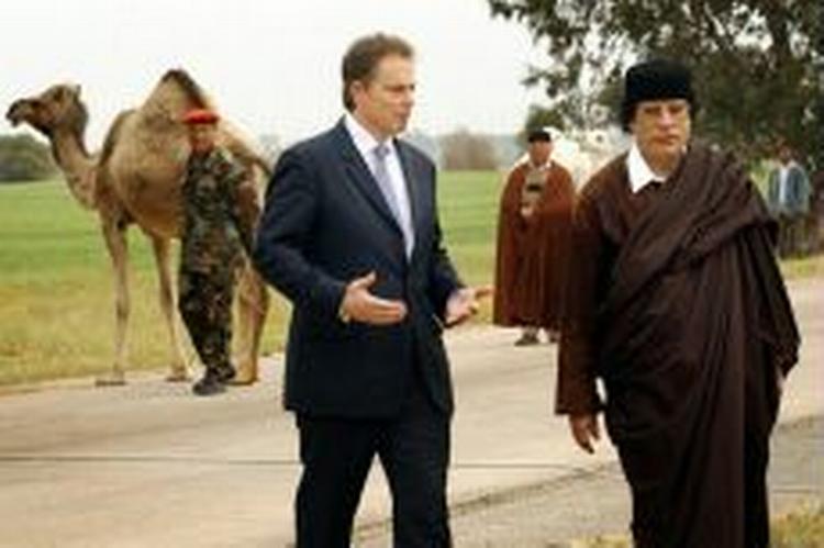Tony Blair har budt Libyen velkommen i det internationale samfund, men har også sagt, at fortiden ikke er glemt. - Foto: AP 