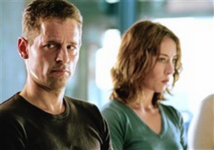 Det trivielle lurer. Mikael Birkkjær får i rollen som Claes mere ud af sin rolle end Sofie Gråbøl får ud af sin. - PR-foto: Nordisk Film 