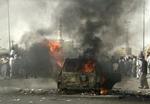 To biler med fire forretningsmænd blev i går sat i brand i den irakiske by Falluja. Passagererne i de to biler blev dræbt på stedet. 