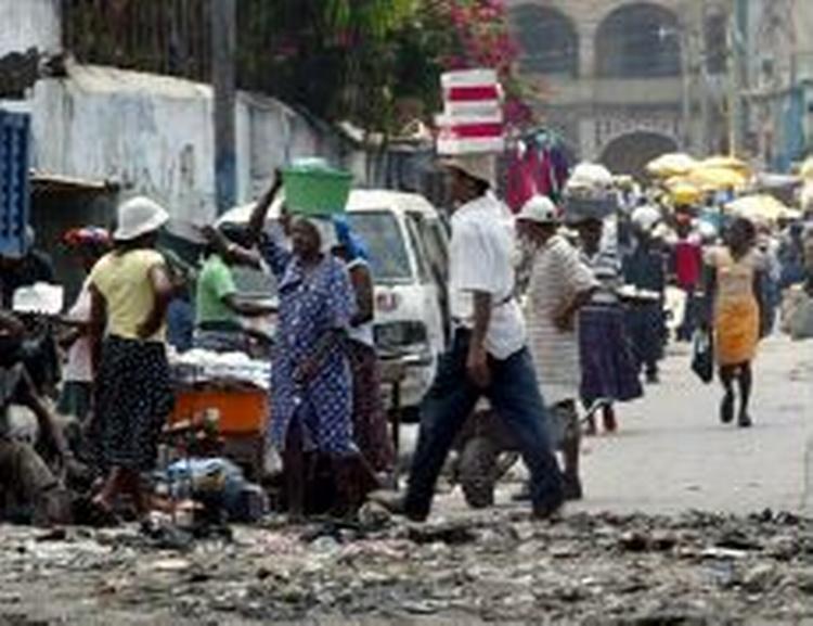 'Det er vigtigt, at haitianerne selv kan finde ud af at lave et system, som kan fungere, og som kan få landet til at overleve', siger den danske FN-diplomat Michael Møller. - Foto: AP 
