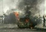 Billederne af angrebet på de fire amerikanske sikkerhedsvagter har spredt rædsel, og amerikanerne har lovet hævn. - Foto: Ap 