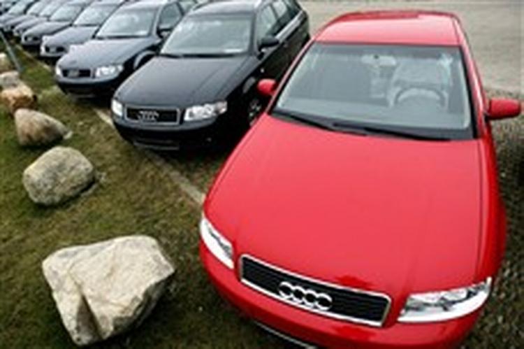 Et sjældent syn: en rød Audi. Den holder heller ikke sin værdi så godt som de grå. Foto: Thomas Borberg 