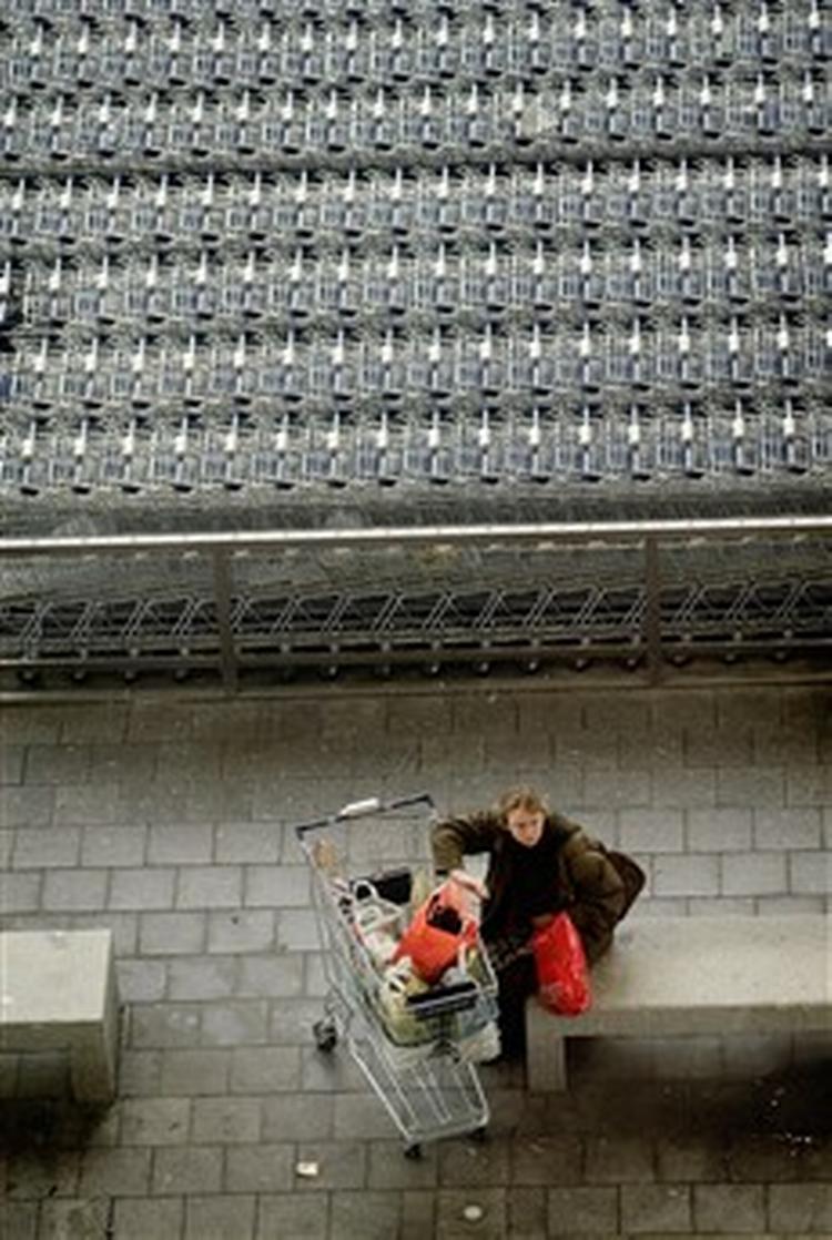 Danskerne kan tage den med ro på årets travleste indkøbsdag. Flere butikker har åbent i helligdagene, så påskefrokosten kan reddes.   Foto: Peter Hove Olesen 