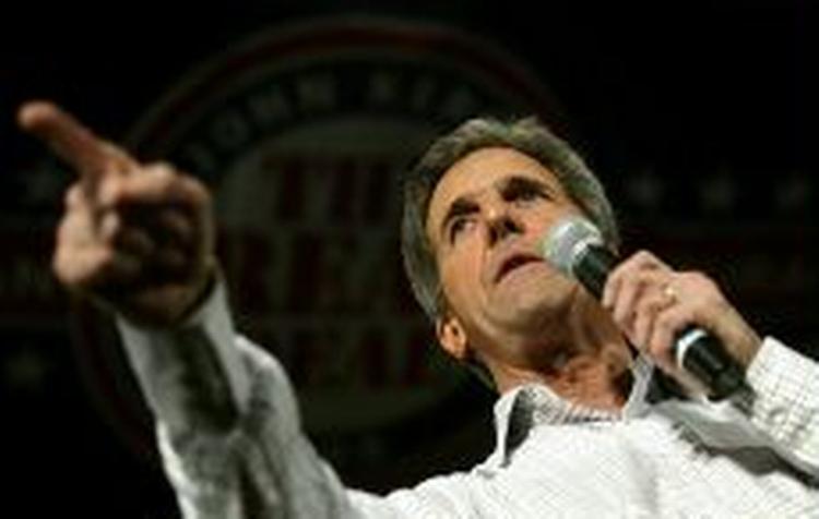 John Kerry har ifølge målingen i Newsweek øget forspringet til sin republikanske rival, George W. Bush. - Foto: AP 