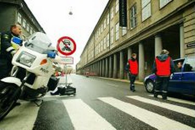 Københavns Politi vil have arbejdsro, på den royale bryllupsdag. - Foto: Thomas Borberg 