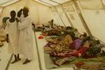Sudanesiske flygtninge i flygtninge lejt i Sudan, hvortil de er flygtet på grund af arabiske militsers gentagne angreb. Militserne støttes aktivt af Sudans regering. - Arkivfoto: AP 