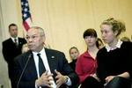 12 elever var udvalgt til at udspørge Colin Powell. - Foto: Thomas Borberg 