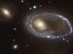 Galakseringen er omkring 150.000 lysår i diameter. - Foto: NASA, ESA 