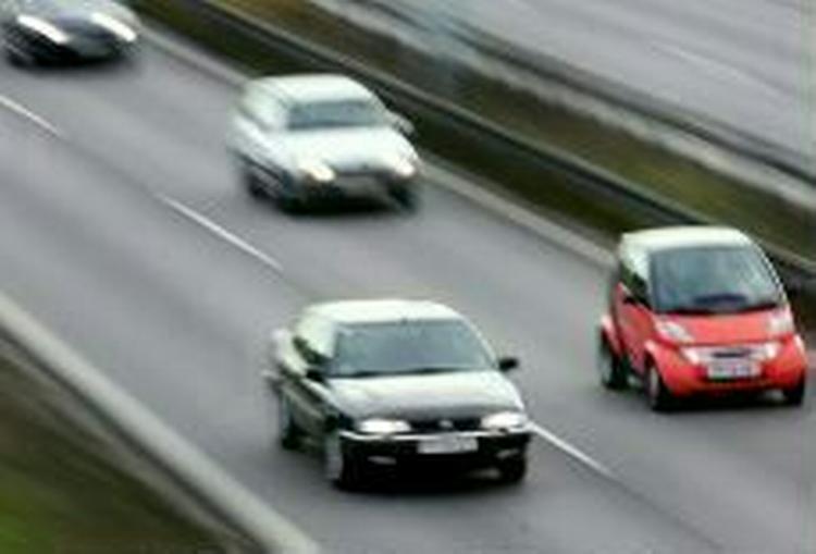 Godt nok er fartgrænsen blevet hævet på motorvejen. Men det er stadig ulovligt at køre 225 kilometer i timen. - Foto: Jens Dresling 